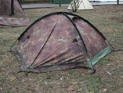 軍用帳篷